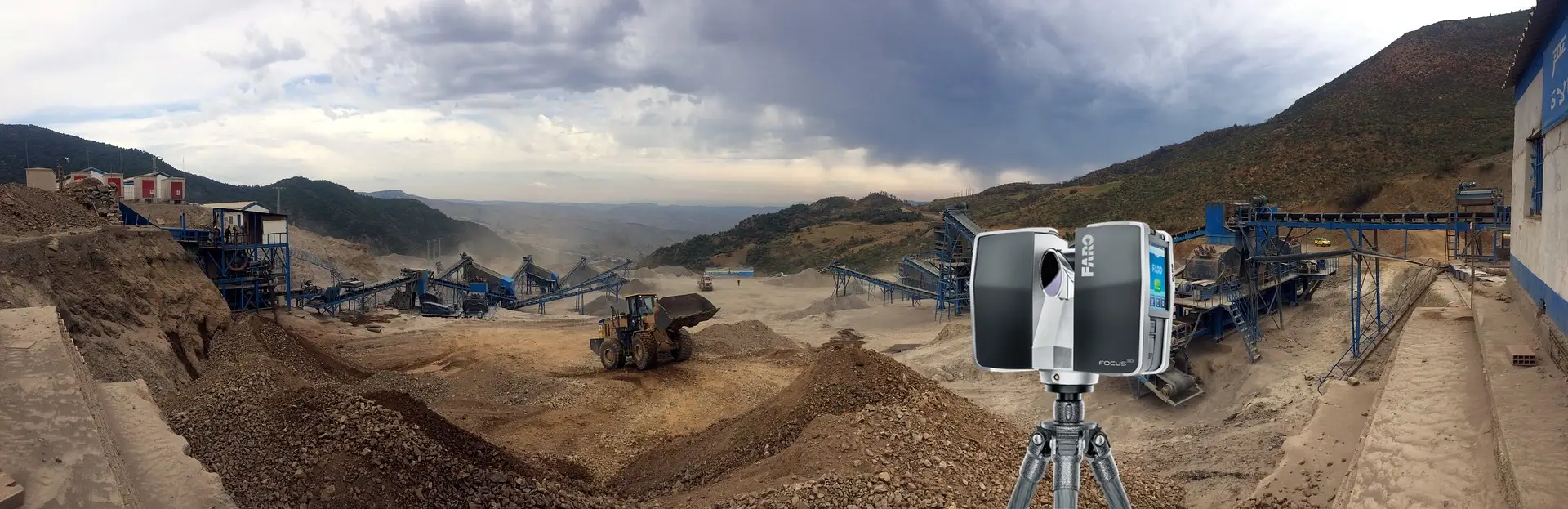 Escáner láser 3D FARO Focus en terreno, faena de la industria minera
